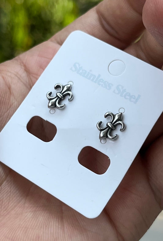 Fleur Gothic Studs