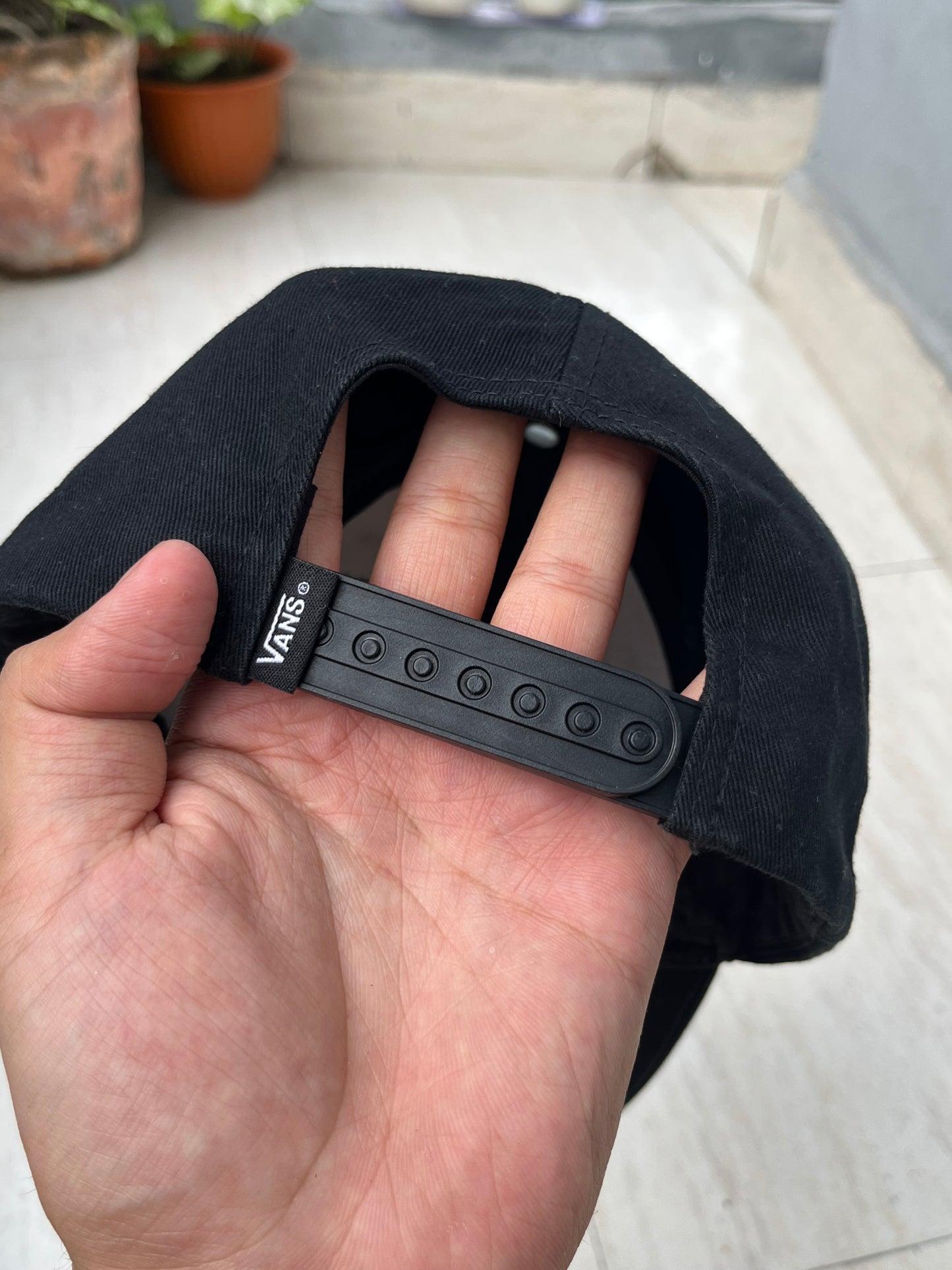 Rare cap