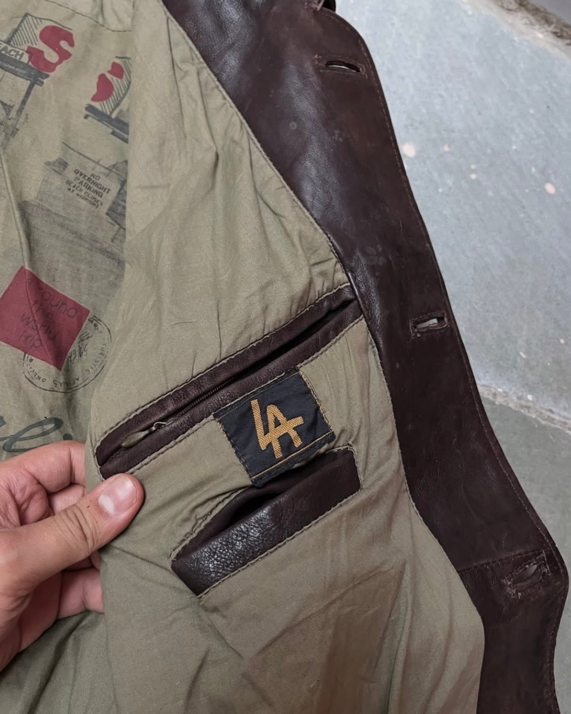 Vintage Leather Jacket (Baggy Fit)